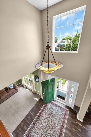 2602 Crestview Woods Drive, Newark, OH 43055