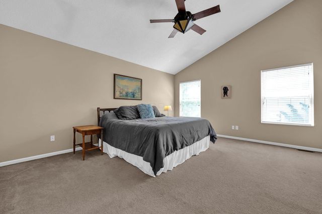 2602 Crestview Woods Drive, Newark, OH 43055