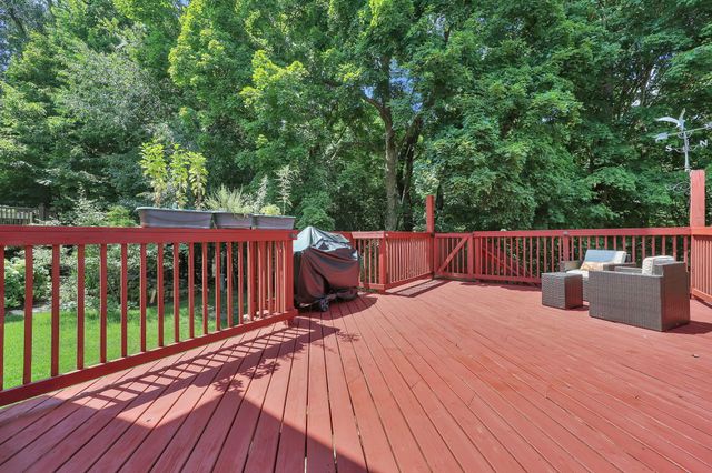 2602 Crestview Woods Drive, Newark, OH 43055