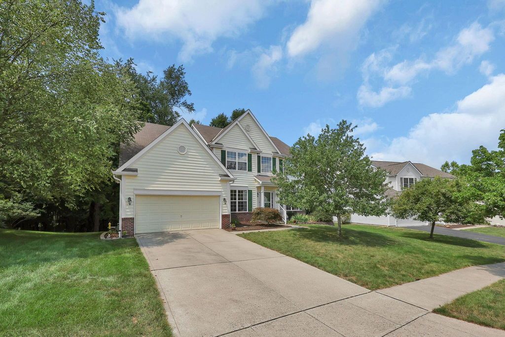 2602 Crestview Woods Drive, Newark, OH 43055