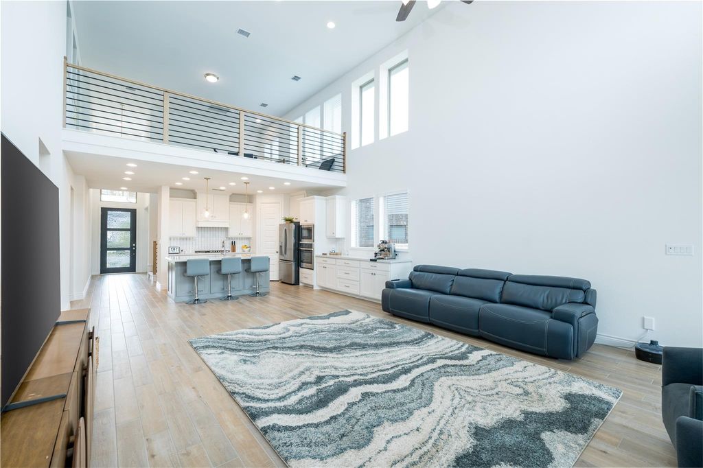 129 Menlo BND, Liberty Hill, TX 78642