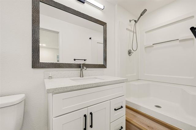1913 18th Avenue N, Texas City, TX 77590