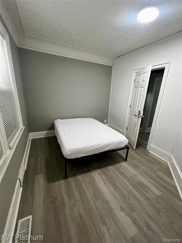 2979 Clements Street, Detroit, MI 48238