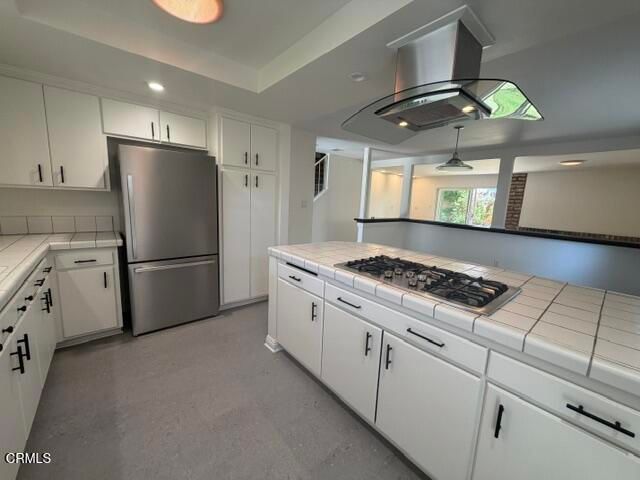 1094 Peninsula, Ventura, CA 93001