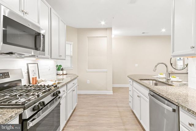 3225 THORNAPPLE DR, Frederick, MD 21704