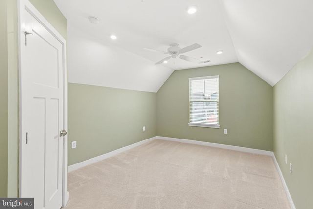 3225 THORNAPPLE DR, Frederick, MD 21704