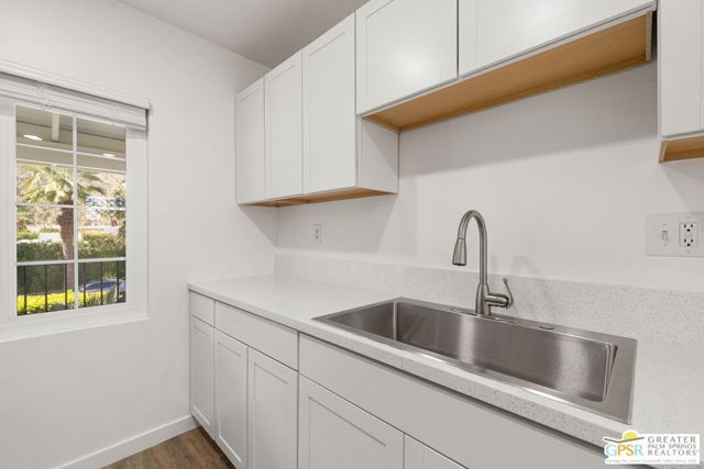 1674 S Via Salida 3, Palm Springs, CA 92264