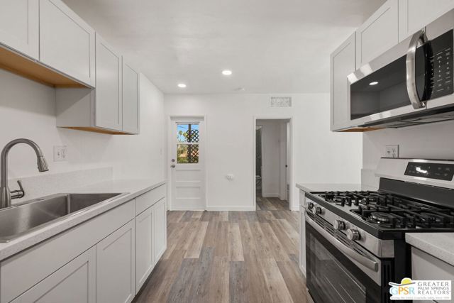 1674 S Via Salida 3, Palm Springs, CA 92264