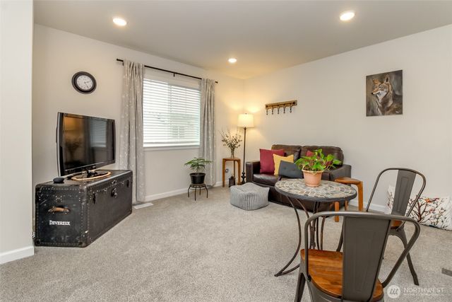 12104 126th Avenue Ct E, Puyallup, WA 98374