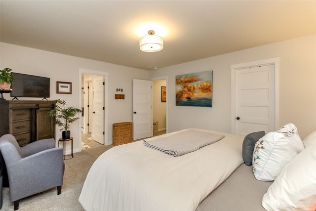 12104 126th Avenue Ct E, Puyallup, WA 98374