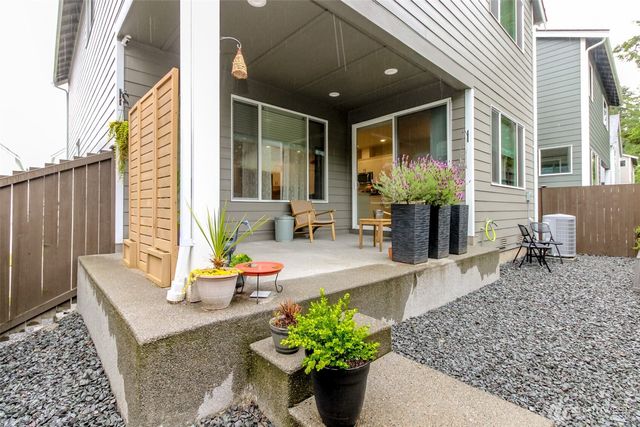 12104 126th Avenue Ct E, Puyallup, WA 98374