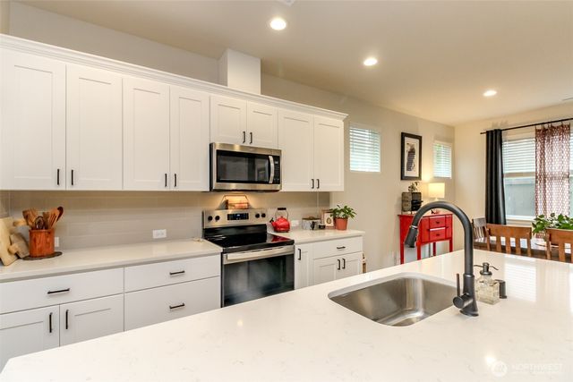 12104 126th Avenue Ct E, Puyallup, WA 98374