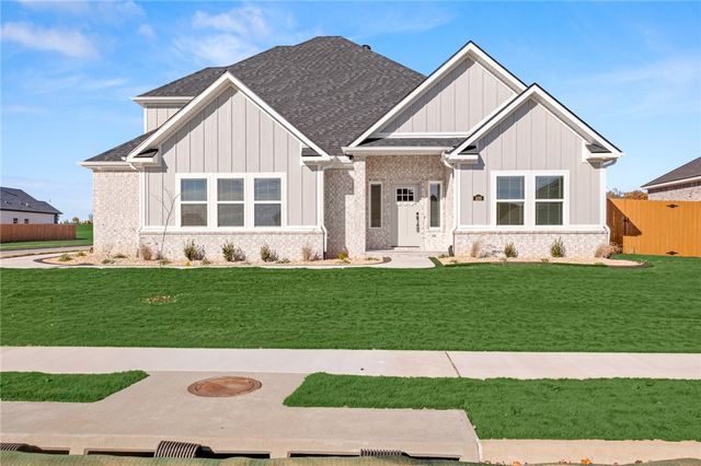 420 Bronco Street, Centerton, AR 72719