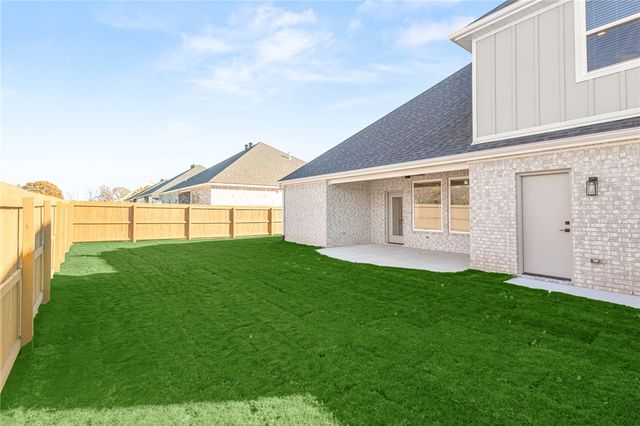 420 Bronco Street, Centerton, AR 72719