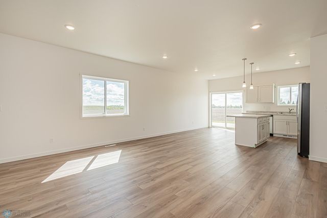 1522 6th Avenue NE, Dilworth, MN 56529