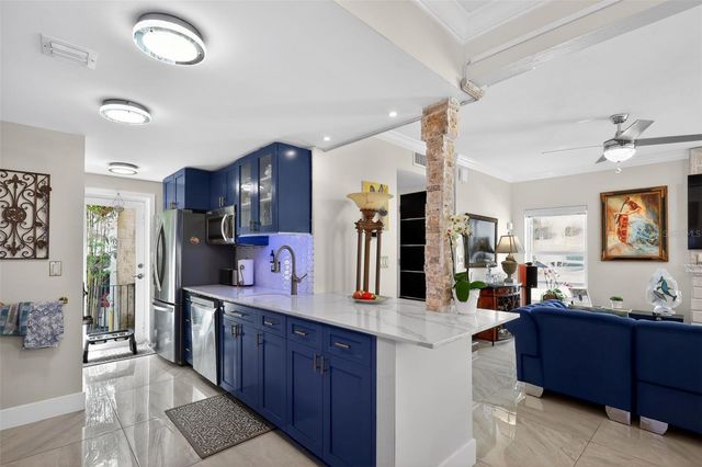 1524 SE 12TH STREET 6, Fort Lauderdale, FL 33316