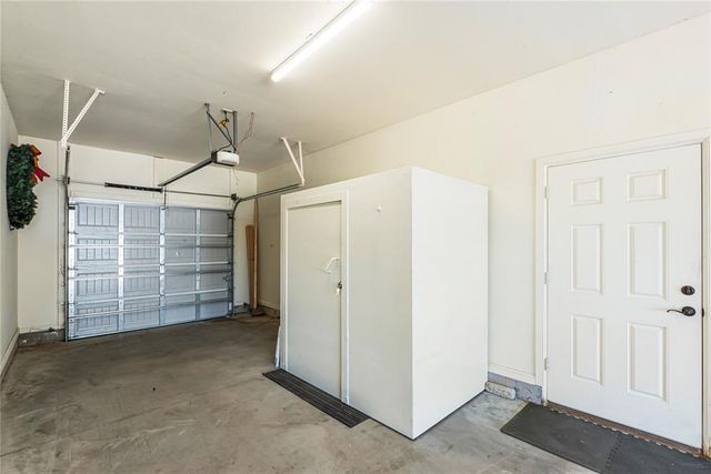 833 Glenwood, Moore, OK 73160