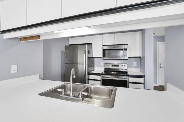 2014 Burbridge Lane, 29C, Hilliard, OH 43026