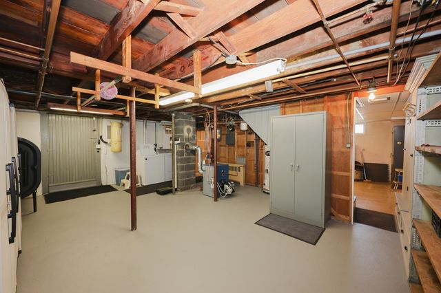 36 Alsace Street, Manchester, NH 03102