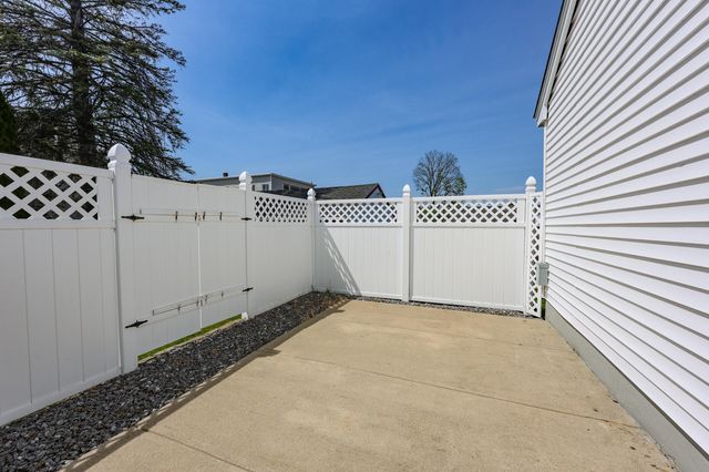 36 Alsace Street, Manchester, NH 03102