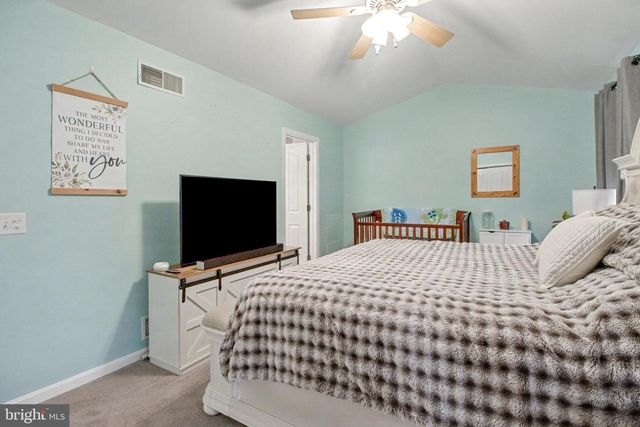 94 CLEMENS DR, Dillsburg, PA 17019