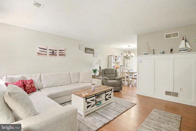 94 CLEMENS DR, Dillsburg, PA 17019