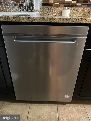 2220 BRADDISH AVE, Baltimore, MD 21216