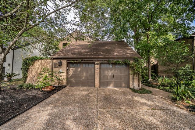 20 Sugarberry Circle, Houston, TX 77024
