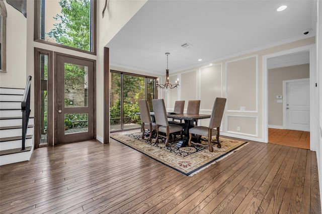 20 Sugarberry Circle, Houston, TX 77024