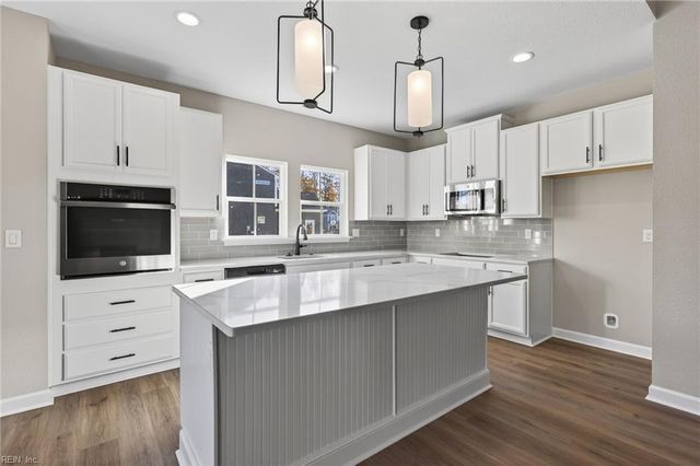 4406 Abercorn DR, Suffolk, VA 23435