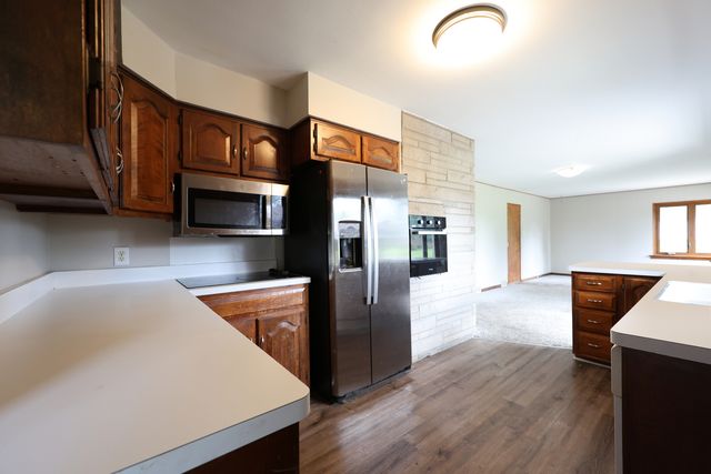 1601 BARTHELONE Street, Crest Hill, IL 60403