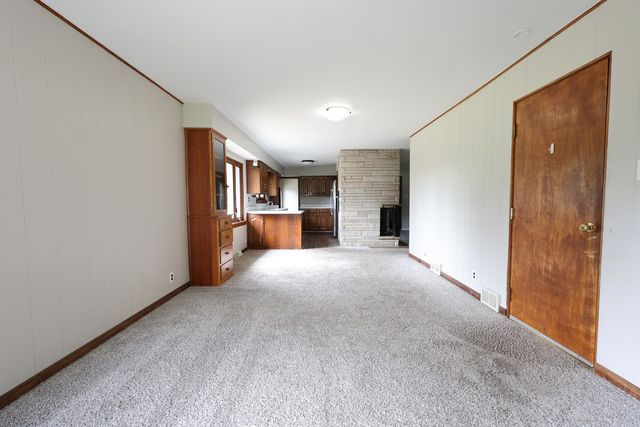 1601 BARTHELONE Street, Crest Hill, IL 60403