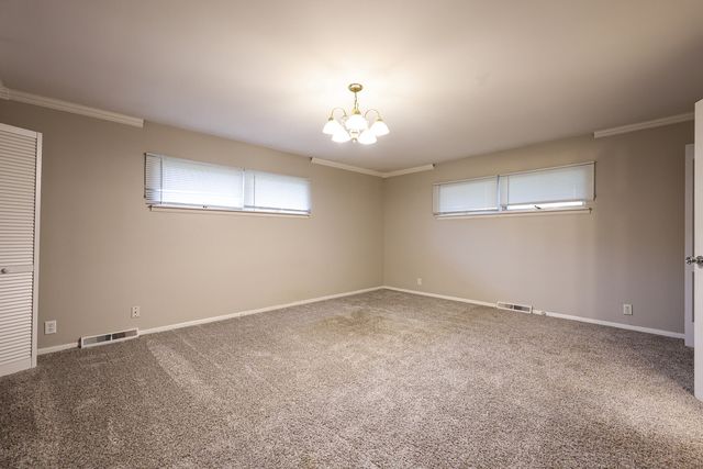 1601 BARTHELONE Street, Crest Hill, IL 60403