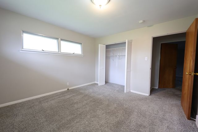 1601 BARTHELONE Street, Crest Hill, IL 60403