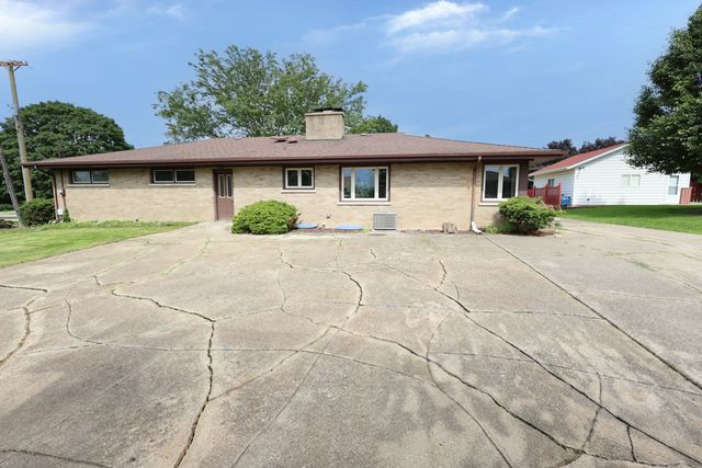 1601 BARTHELONE Street, Crest Hill, IL 60403