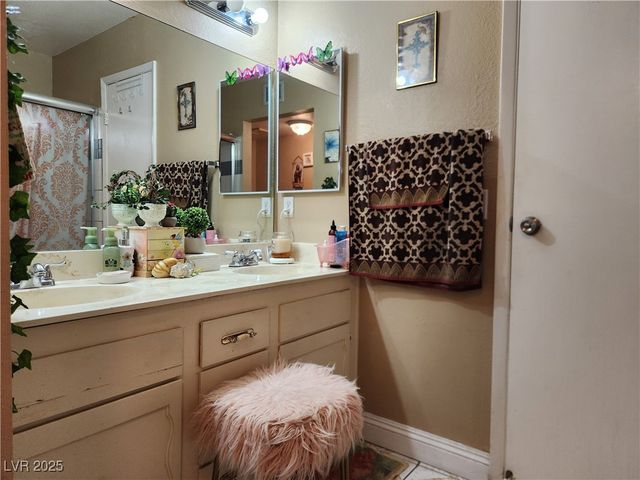 6373 West Washington Avenue, Las Vegas, NV 89107