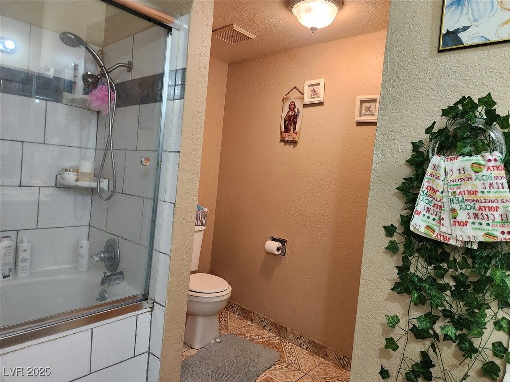 Image 17 of property listing at 6373 West Washington Avenue, Las Vegas, NV 89107