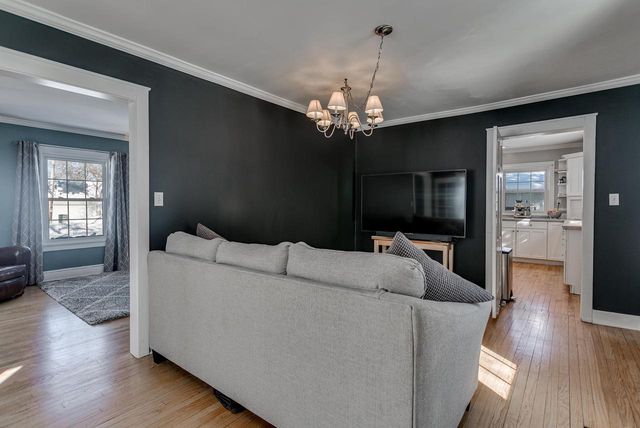 504 E FOREST AVENUE, Neenah, WI 54956