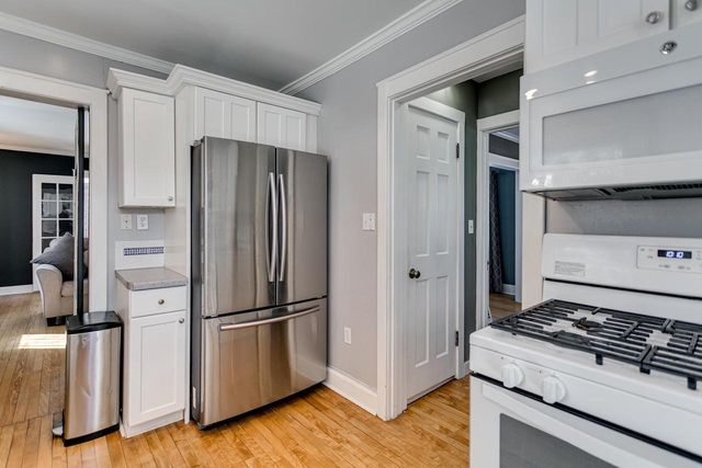 504 E FOREST AVENUE, Neenah, WI 54956