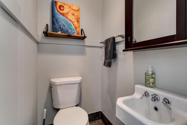 504 E FOREST AVENUE, Neenah, WI 54956