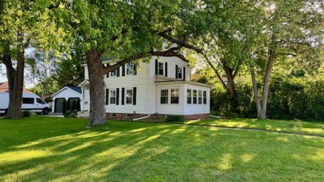 504 E FOREST AVENUE, Neenah, WI 54956