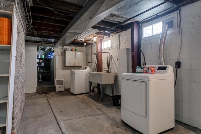 504 E FOREST AVENUE, Neenah, WI 54956