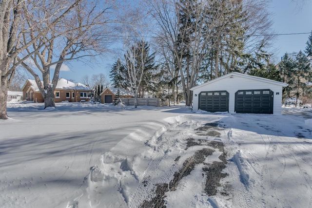 504 E FOREST AVENUE, Neenah, WI 54956