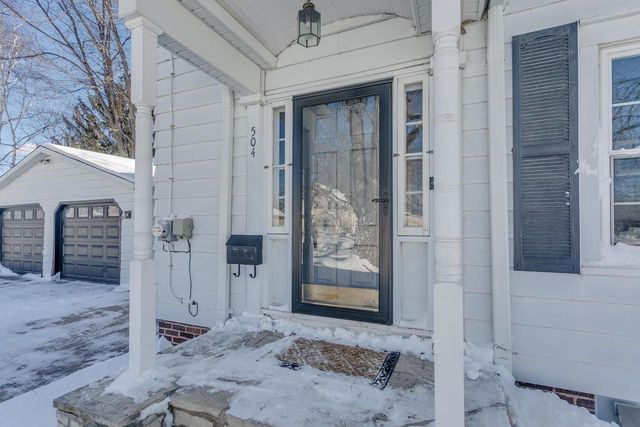 504 E FOREST AVENUE, Neenah, WI 54956