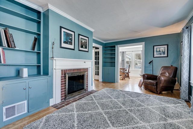 504 E FOREST AVENUE, Neenah, WI 54956