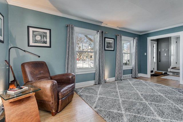 504 E FOREST AVENUE, Neenah, WI 54956