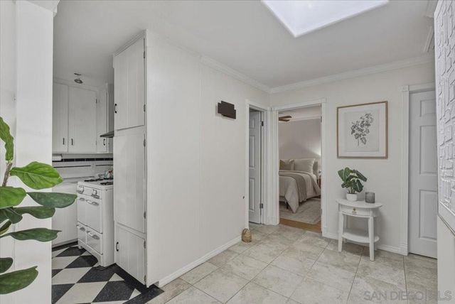 8888 Jaylee Ave, Spring Valley, CA 91977