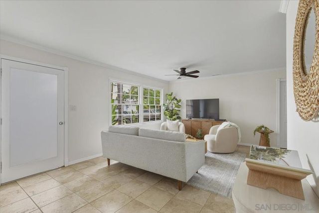 8888 Jaylee Ave, Spring Valley, CA 91977