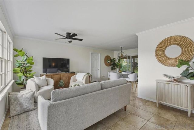 8888 Jaylee Ave, Spring Valley, CA 91977