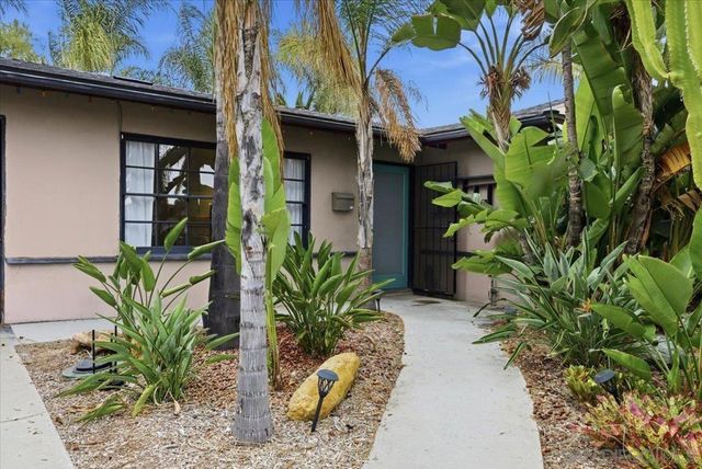 8888 Jaylee Ave, Spring Valley, CA 91977